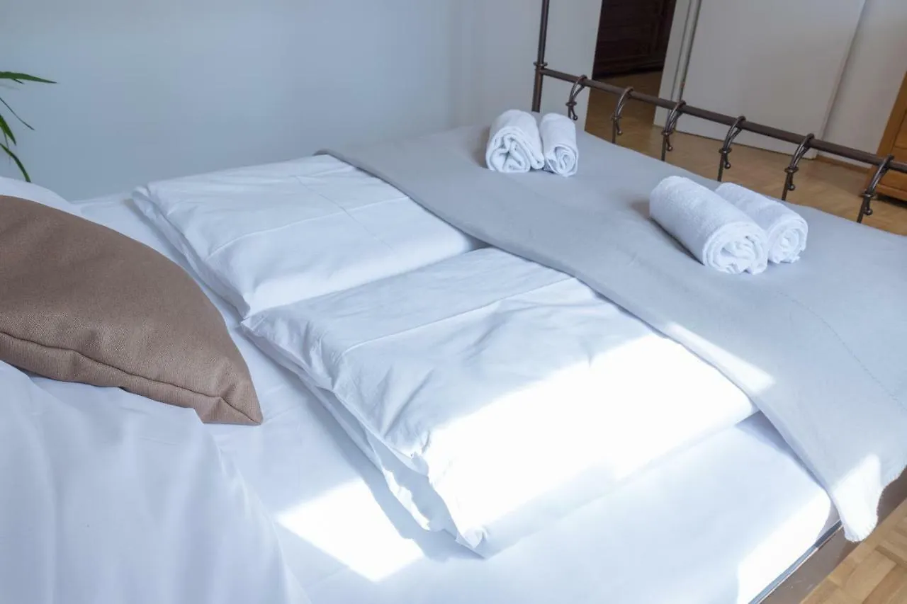 Kingsize Central Station Residence فيينا 0*,