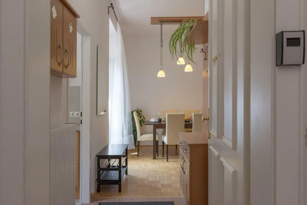 아파트 Kingsize Central Station Residence 비엔나 오스트리아